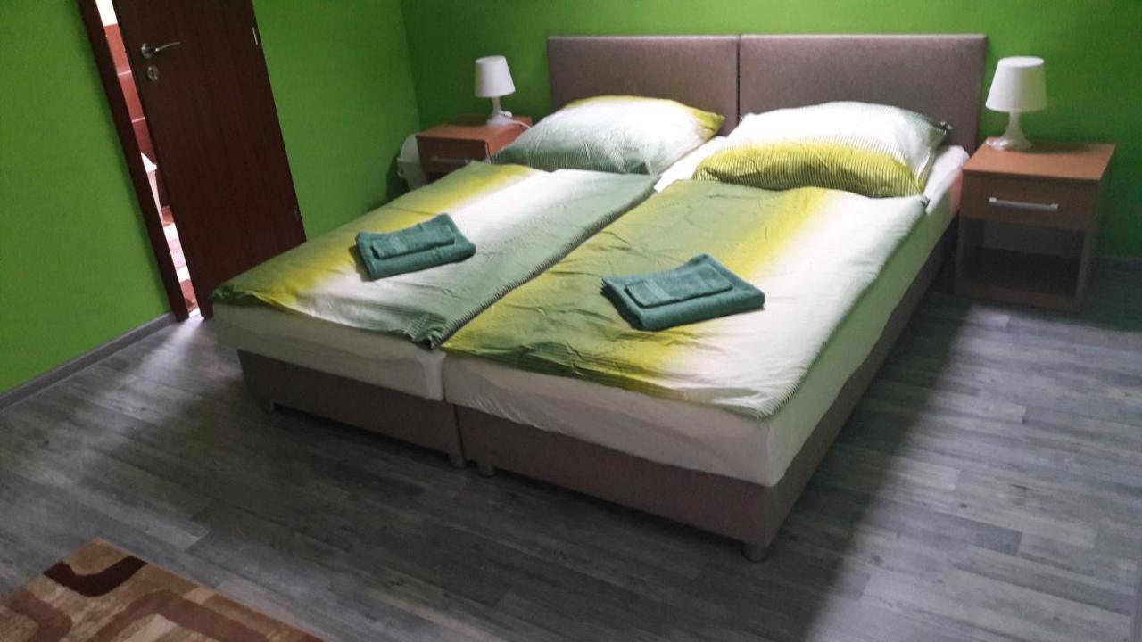 Ubytovanie House Galánta Kültér fotó